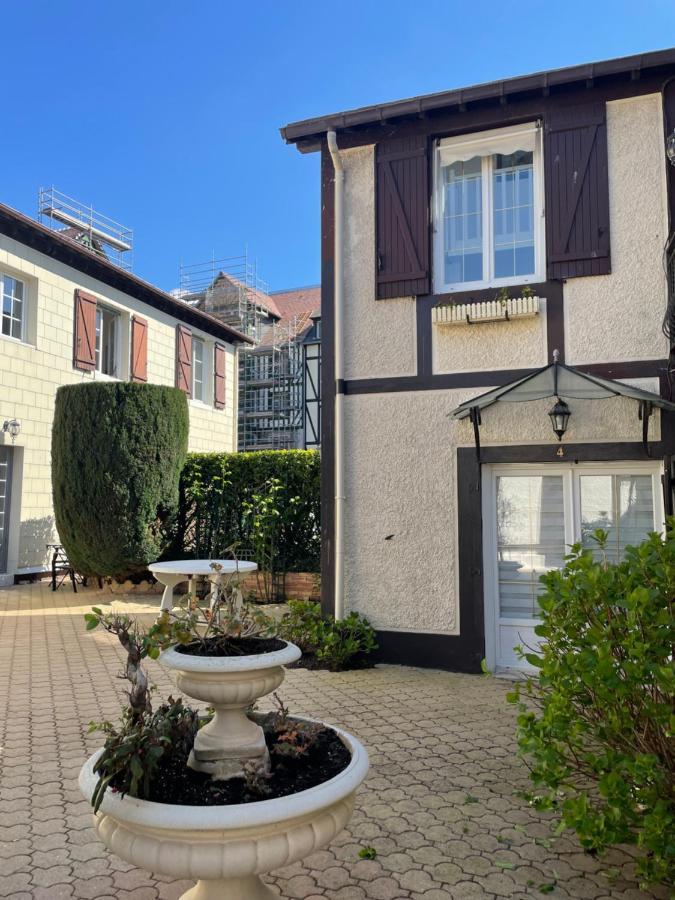 Deauville: Superbe Appartement Centre Ville Exterior photo